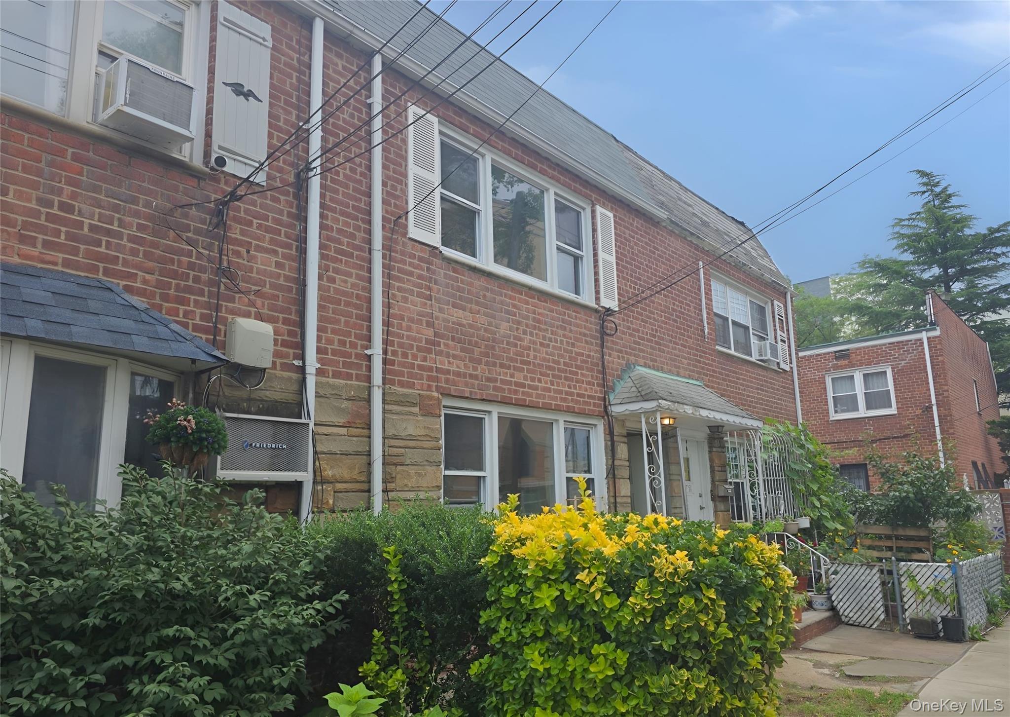 Single Family 91st Street  Queens, NY 11416, MLS-1053584-2