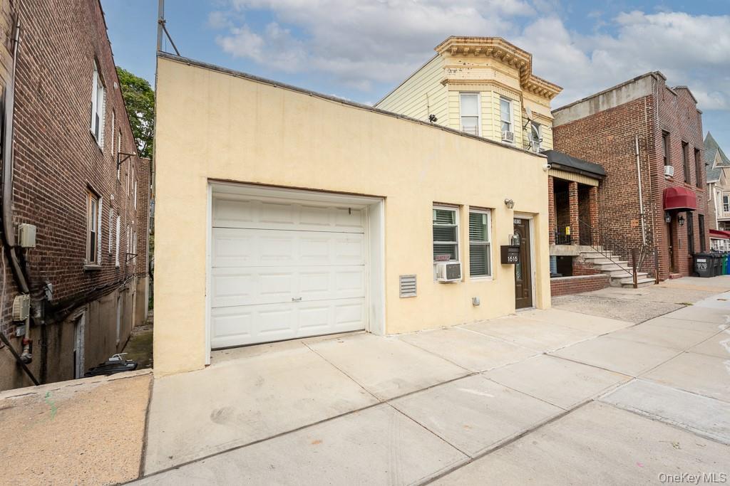 Single Family Taylor Avenue Bronx, NY 10460, MLS-1053597-12