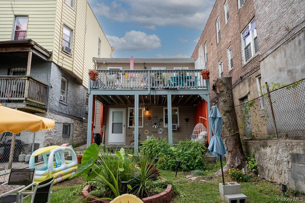 Single Family Taylor Avenue Bronx, NY 10460, MLS-1053597-18