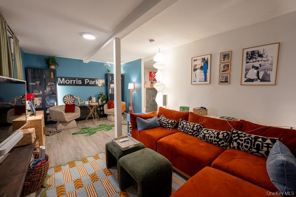 Single Family Taylor Avenue Bronx, NY 10460, MLS-1053597-23