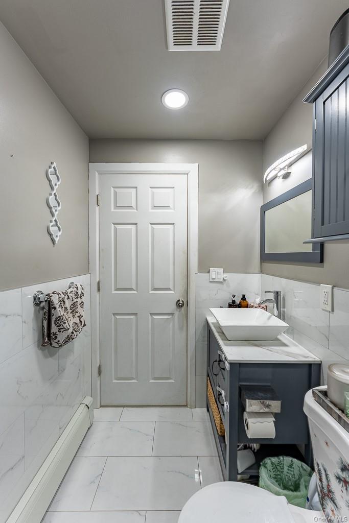 Single Family Taylor Avenue Bronx, NY 10460, MLS-1053597-37
