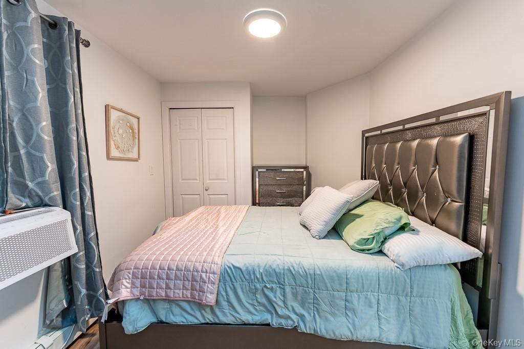 Single Family Taylor Avenue Bronx, NY 10460, MLS-1053597-38