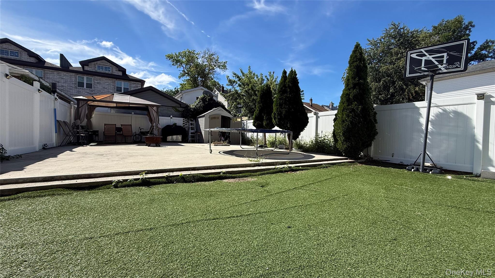 Single Family 76th Road  Queens, NY 11366, MLS-1053604-10