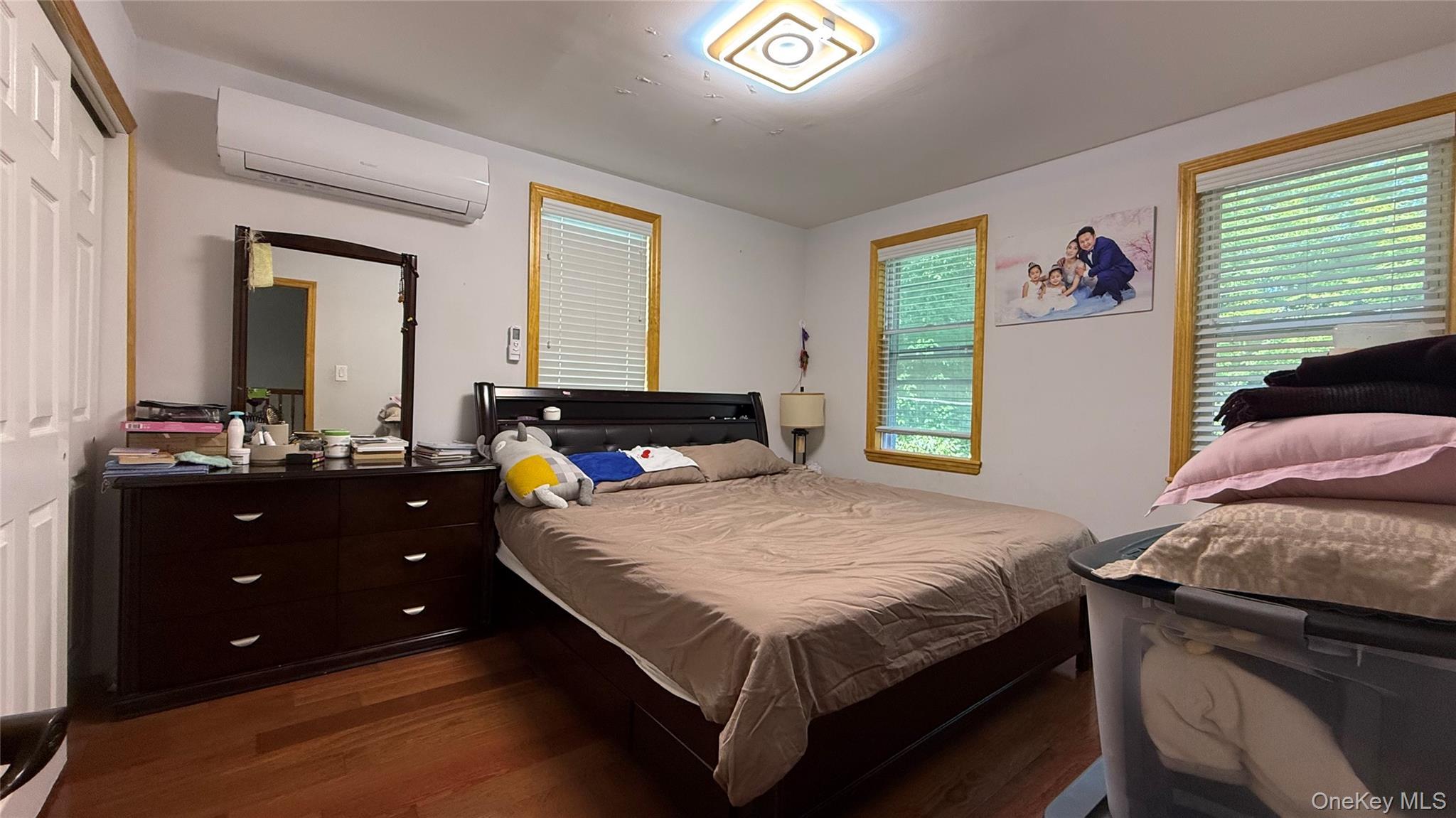 Single Family 76th Road Queens, NY 11366, MLS-1053604-4