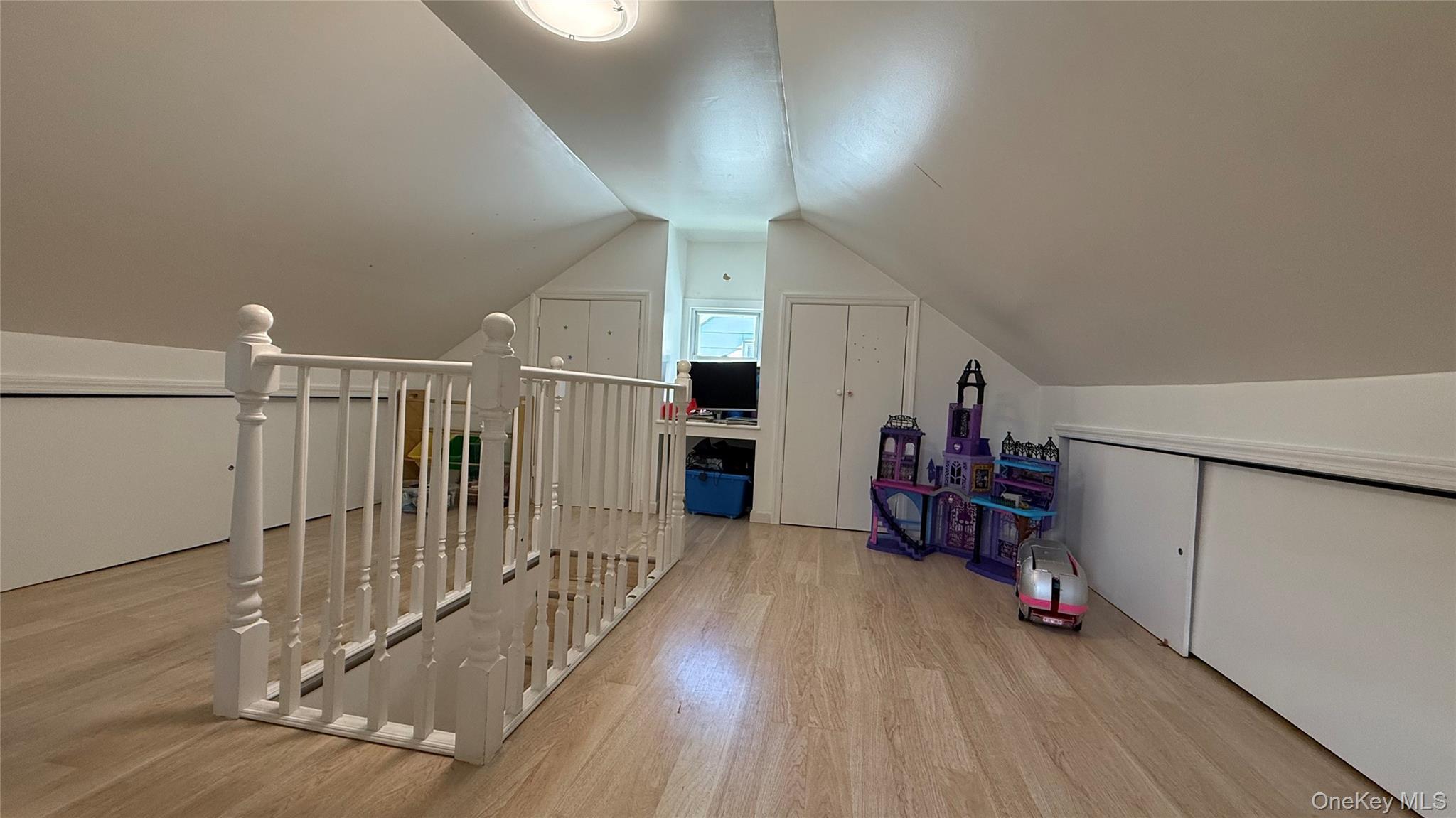 Single Family 76th Road Queens, NY 11366, MLS-1053604-8
