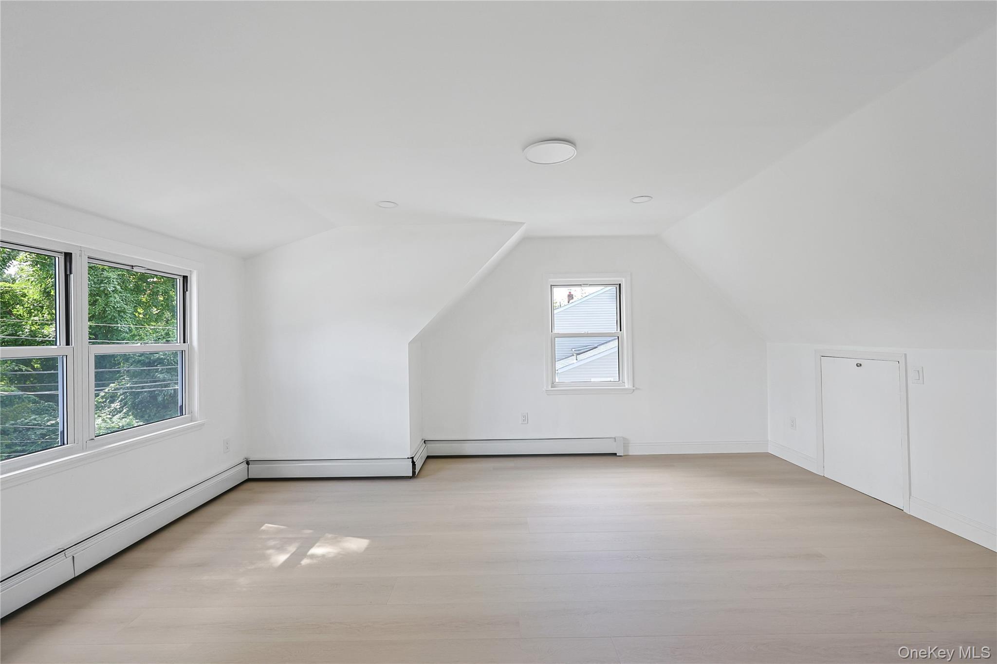 Single Family Arcadia Drive Suffolk County, NY 11746, MLS-1053605-25
