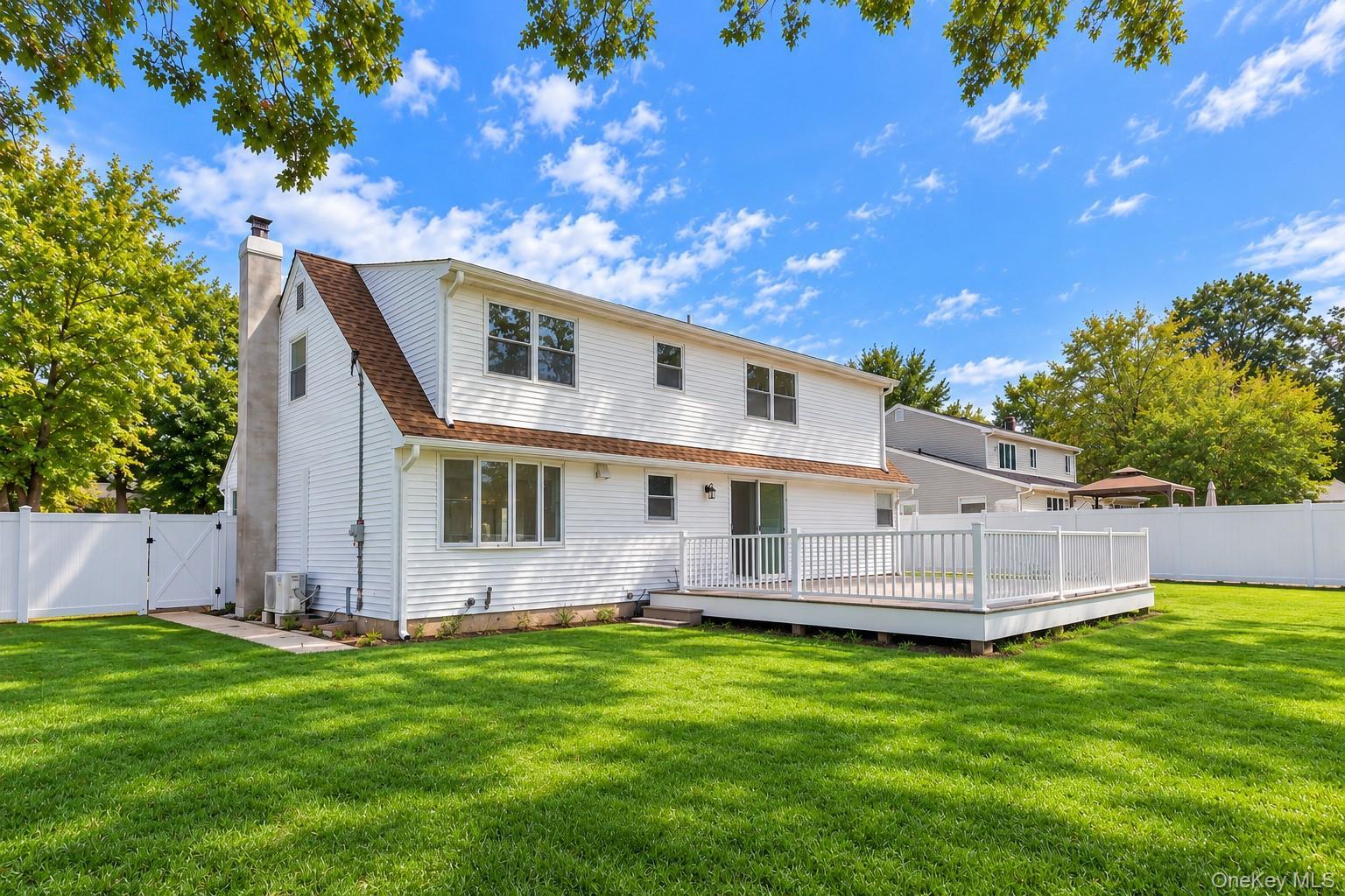 Single Family Arcadia Drive Suffolk County, NY 11746, MLS-1053605-32