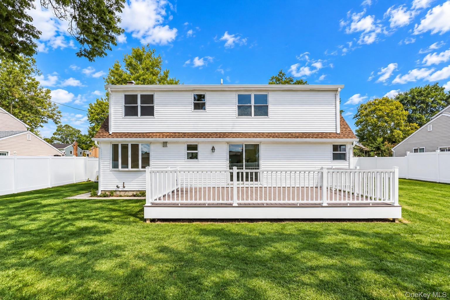 Single Family Arcadia Drive Suffolk County, NY 11746, MLS-1053605-33