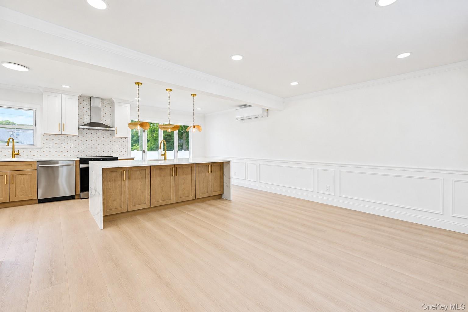 Single Family Arcadia Drive Suffolk County, NY 11746, MLS-1053605-6