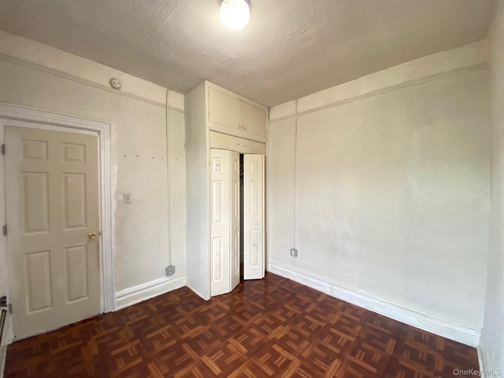 Single Family Saint Lawrence Avenue Bronx, NY 10460, MLS-1053622-11