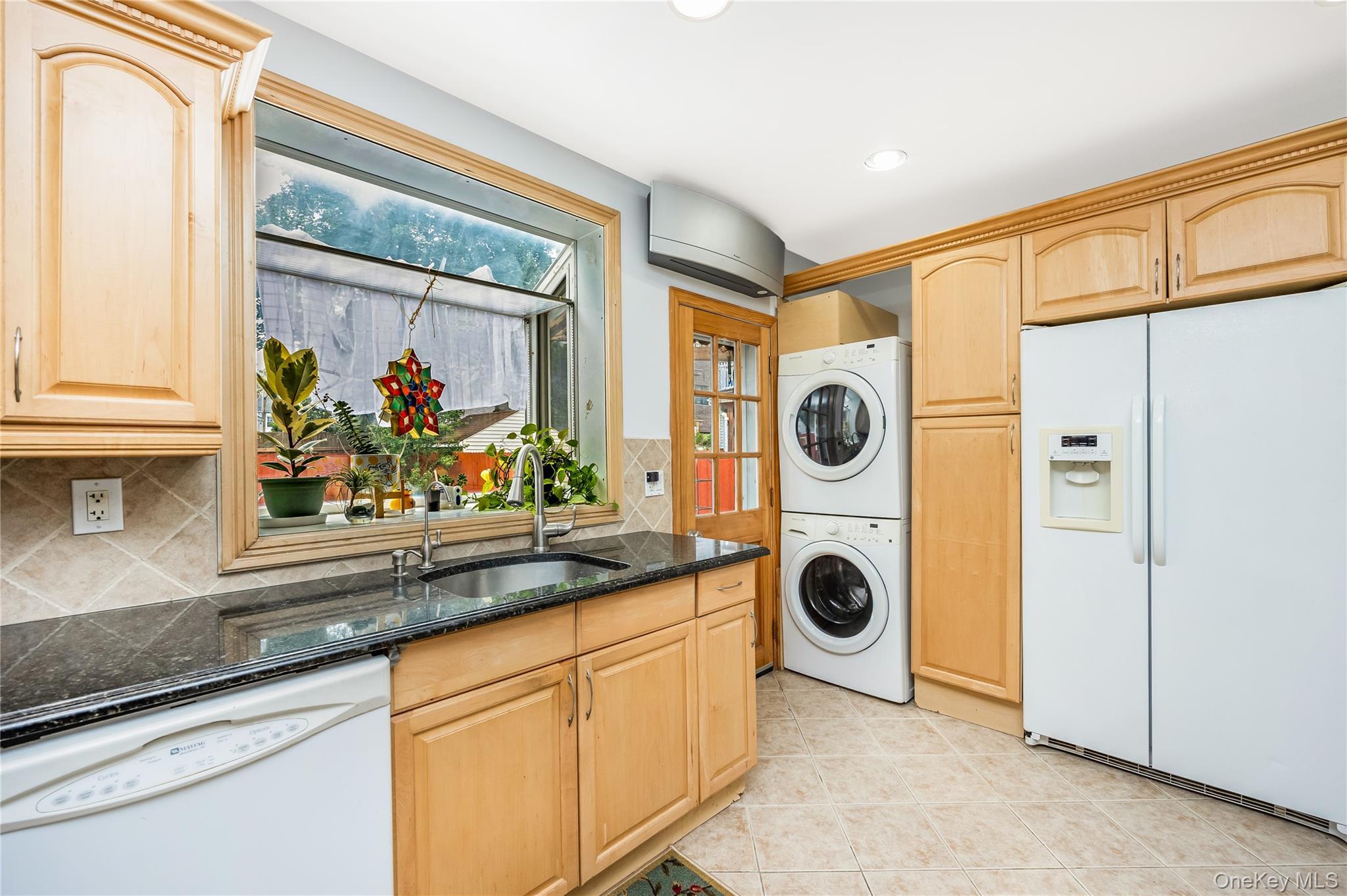 Single Family 76th Avenue  Queens, NY 11366, MLS-1053632-12