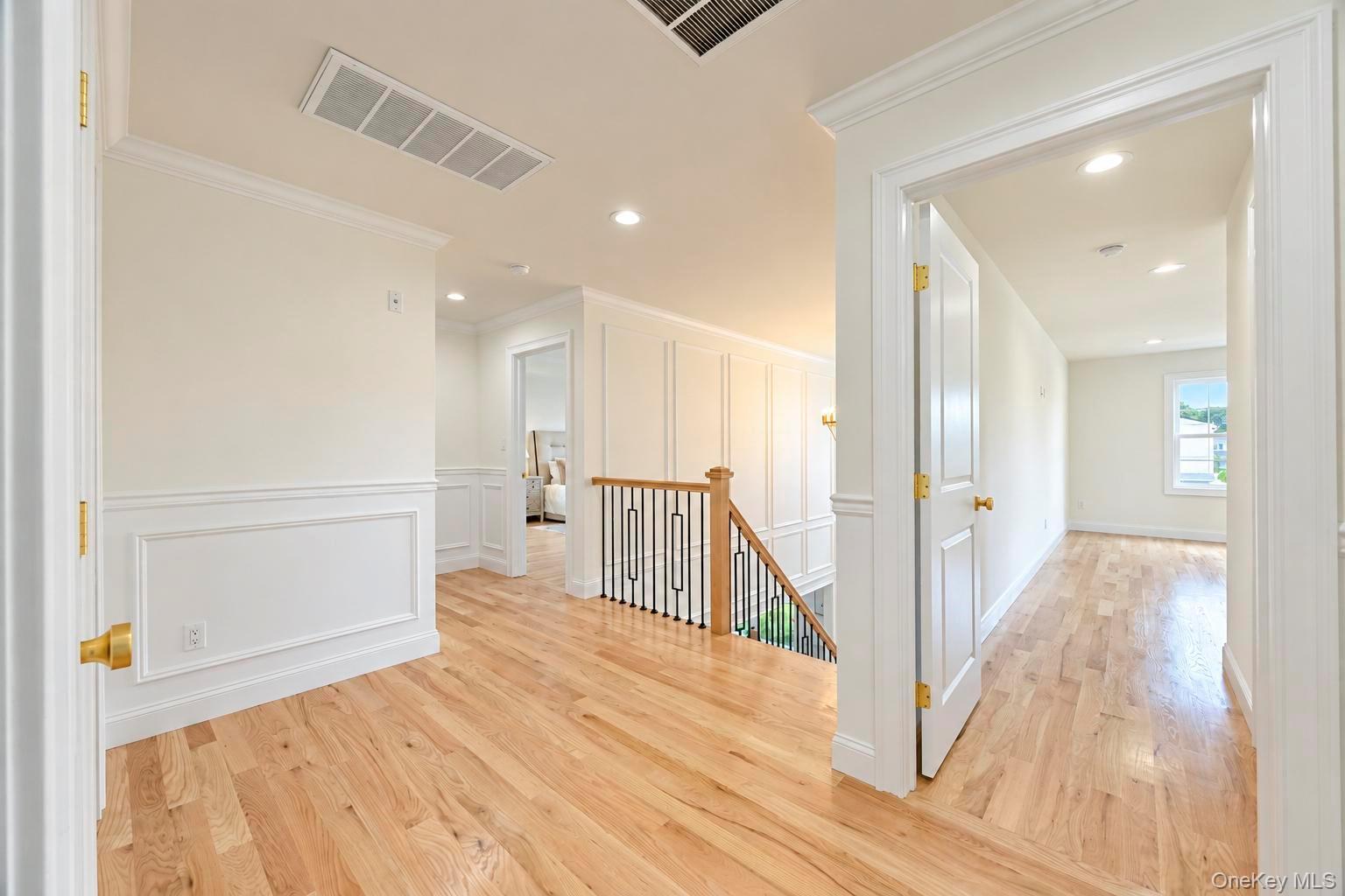 Single Family West Avenue Nassau County, NY 11801, MLS-1053671-25