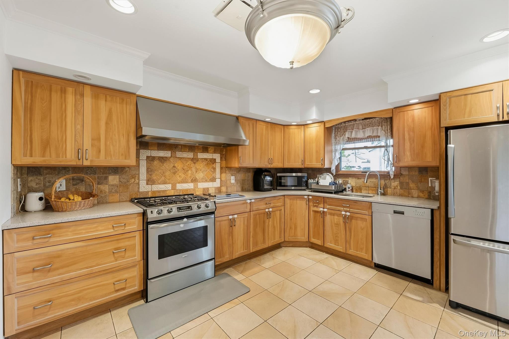 Single Family W Glen Avenue Westchester County, NY 10573, MLS-1053681-9