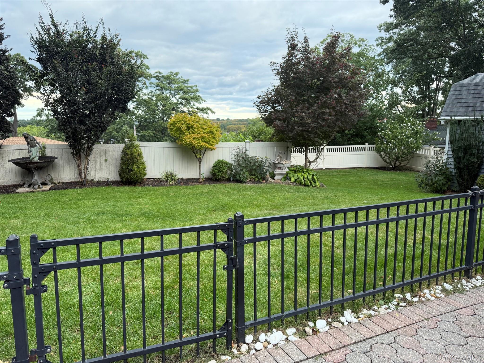 Single Family Gaskell Road Queens, NY 11362, MLS-1053684-34