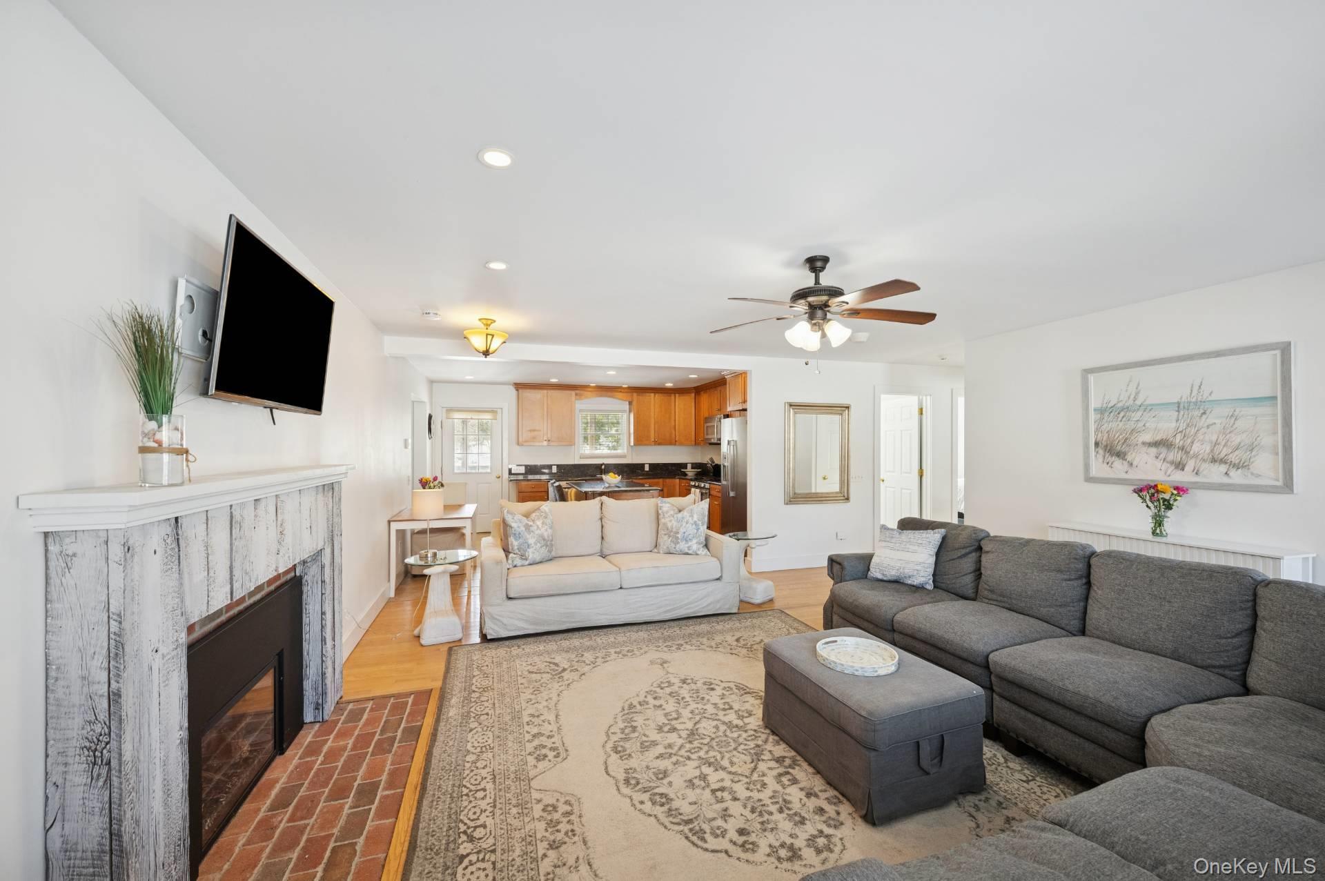 Single Family Sugar Loaf Road Suffolk County, NY 11968, MLS-1053735-9