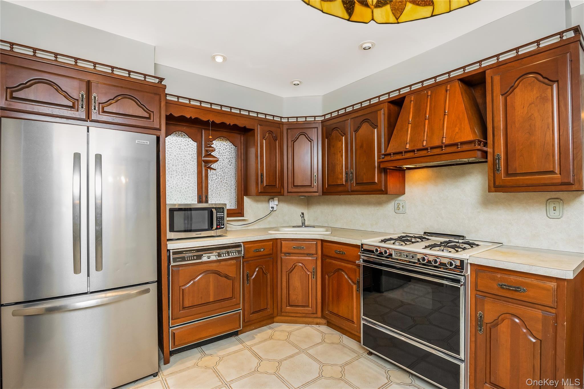 Single Family 25th Drive Queens, NY 11358, MLS-1053748-2