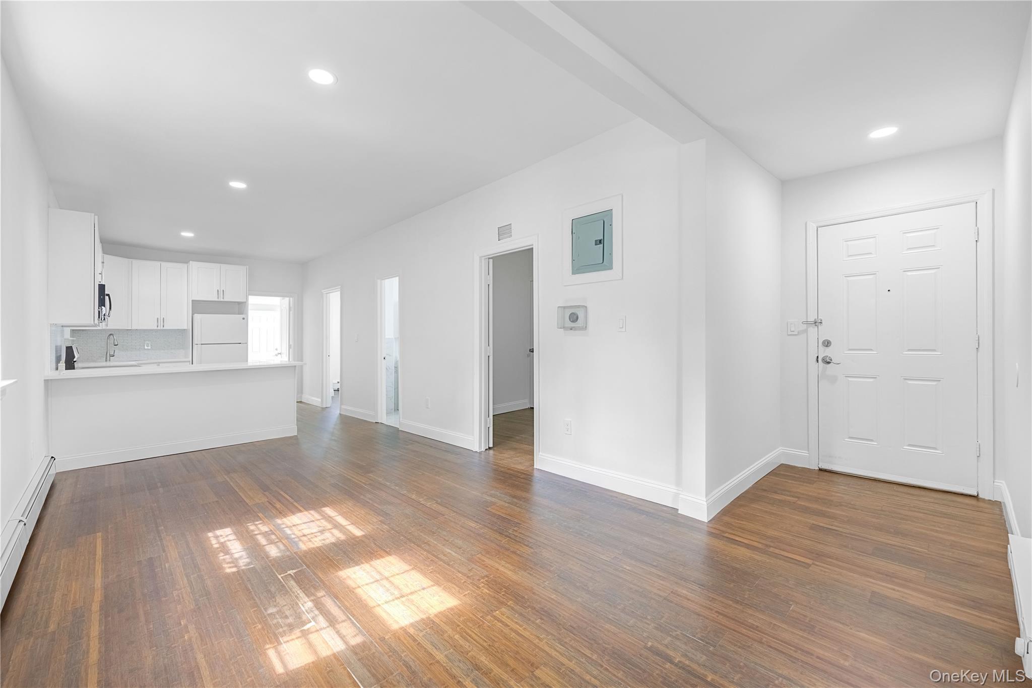 Single Family Monticello Avenue Bronx, NY 10466, MLS-1053755-10