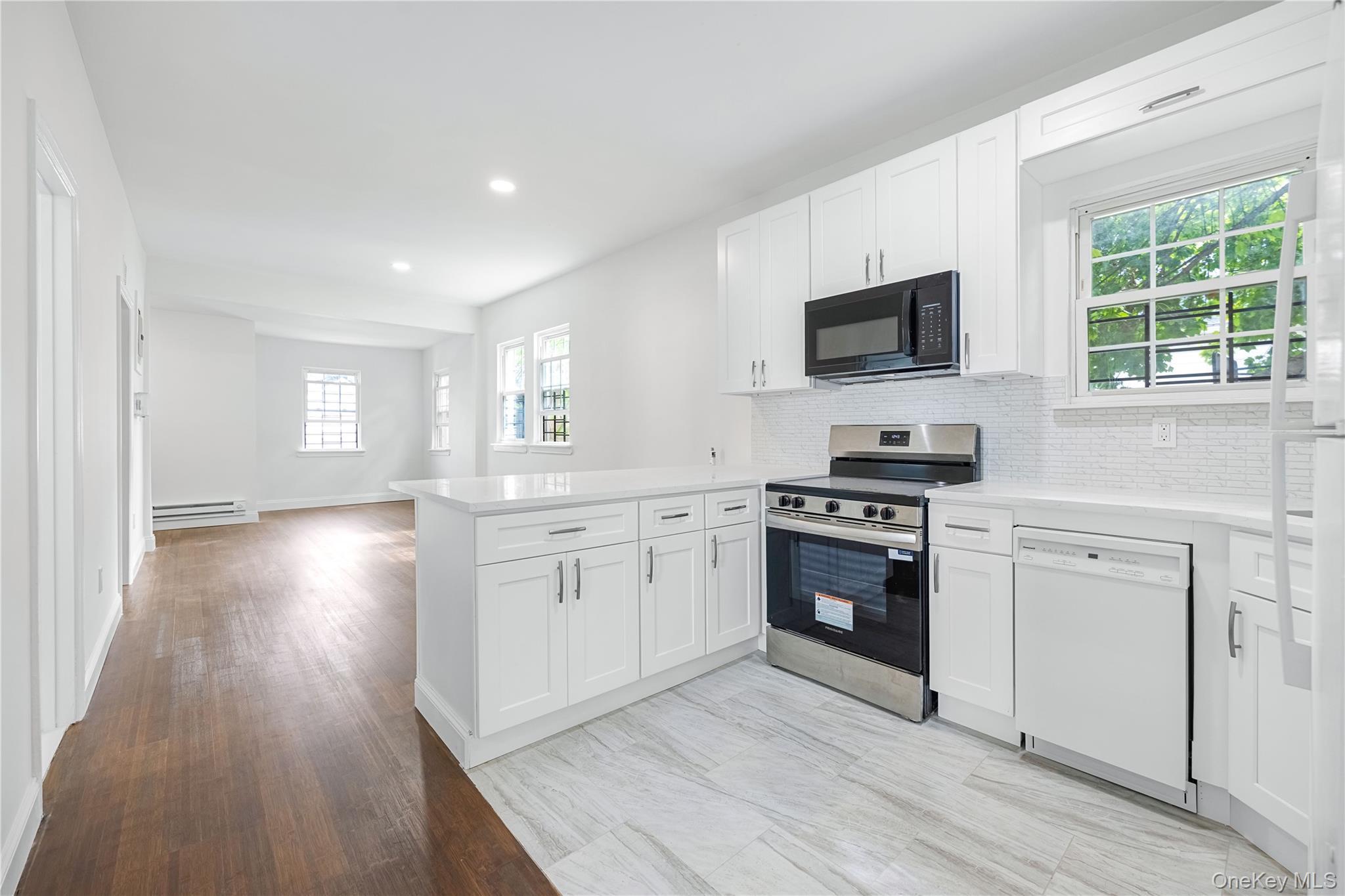 Single Family Monticello Avenue Bronx, NY 10466, MLS-1053755-15