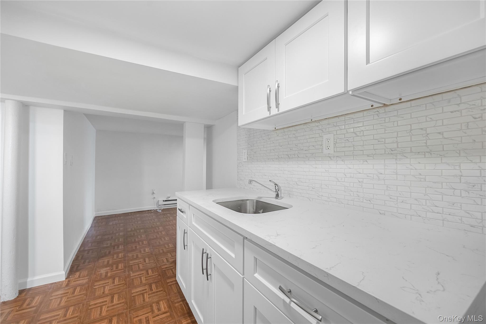 Single Family Monticello Avenue Bronx, NY 10466, MLS-1053755-25