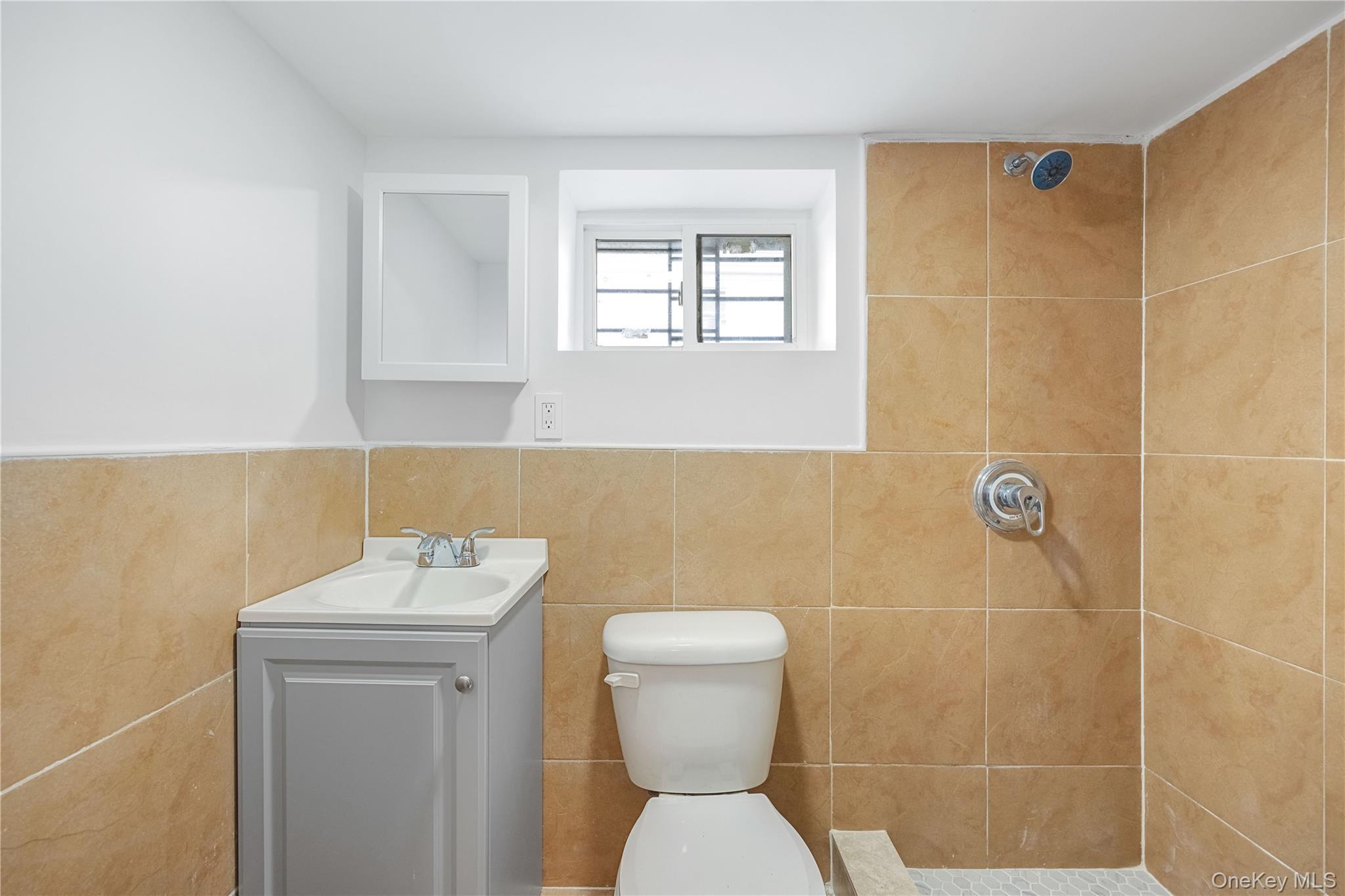Single Family Monticello Avenue Bronx, NY 10466, MLS-1053755-26