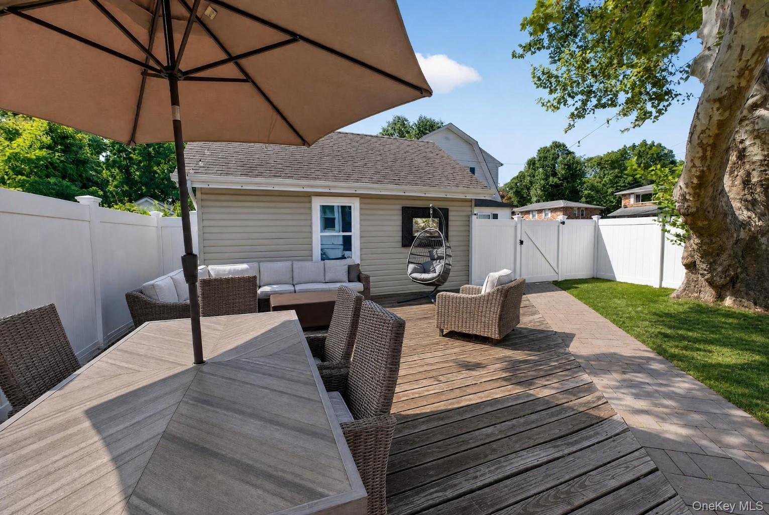Single Family Franklin Avenue Nassau County, NY 11542, MLS-1053759-40