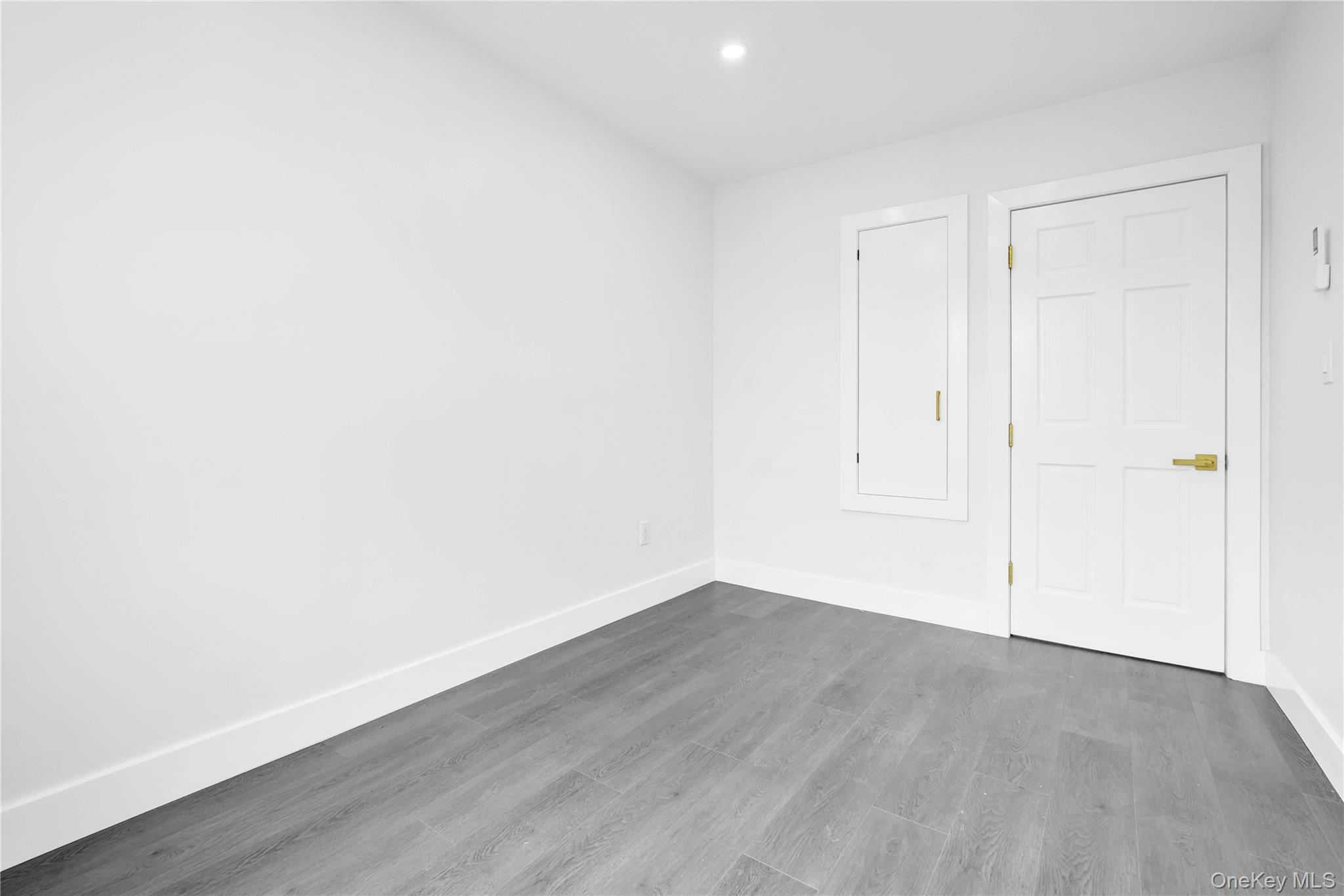 Single Family 204th Street  Queens, NY 11412, MLS-1053797-18