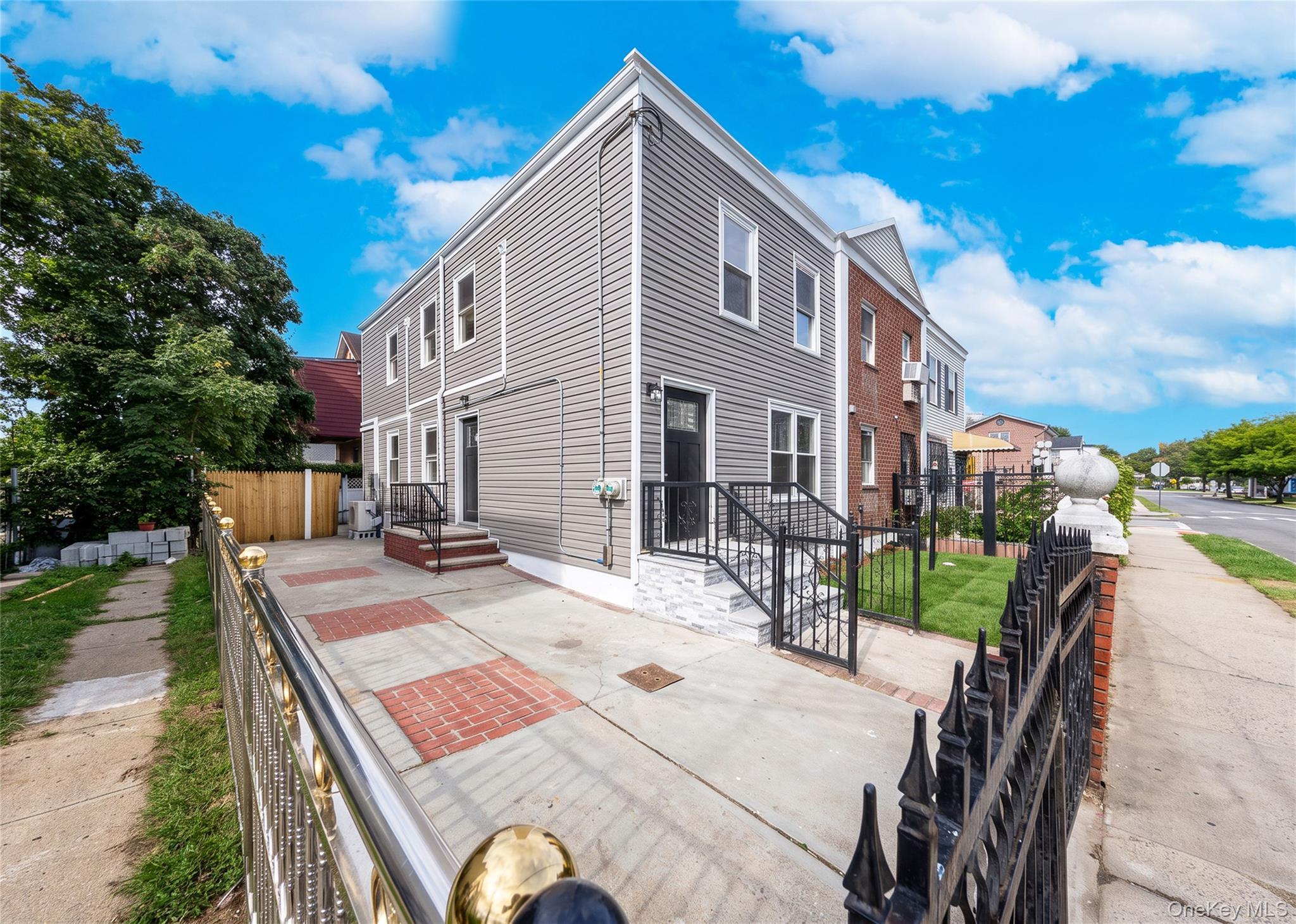 Single Family 108th Avenue  Queens, NY 11433, MLS-1053857-3