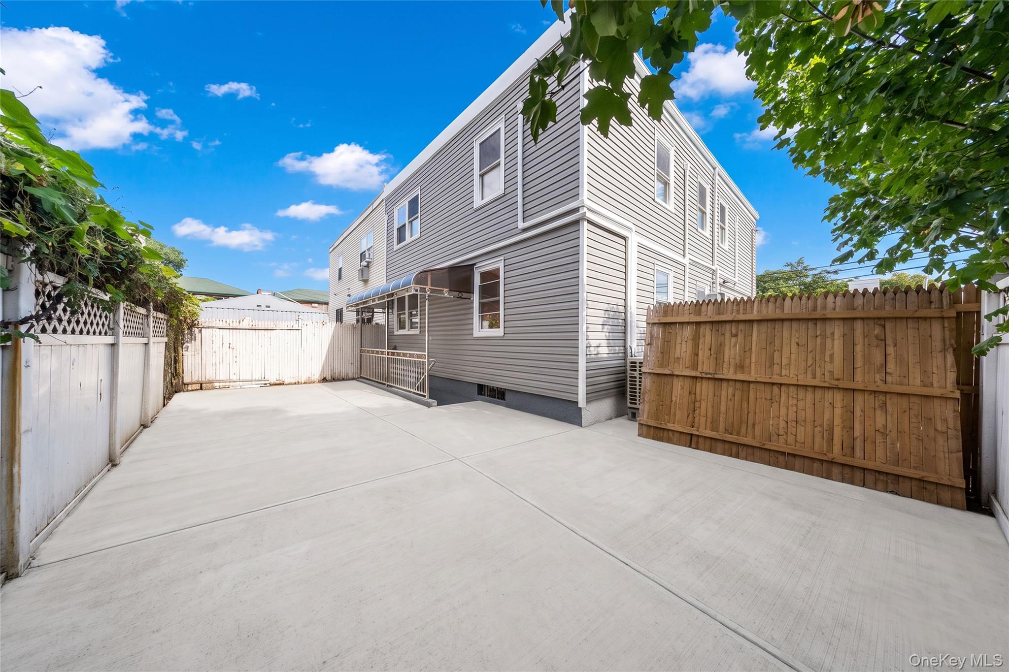 Single Family 108th Avenue  Queens, NY 11433, MLS-1053857-38
