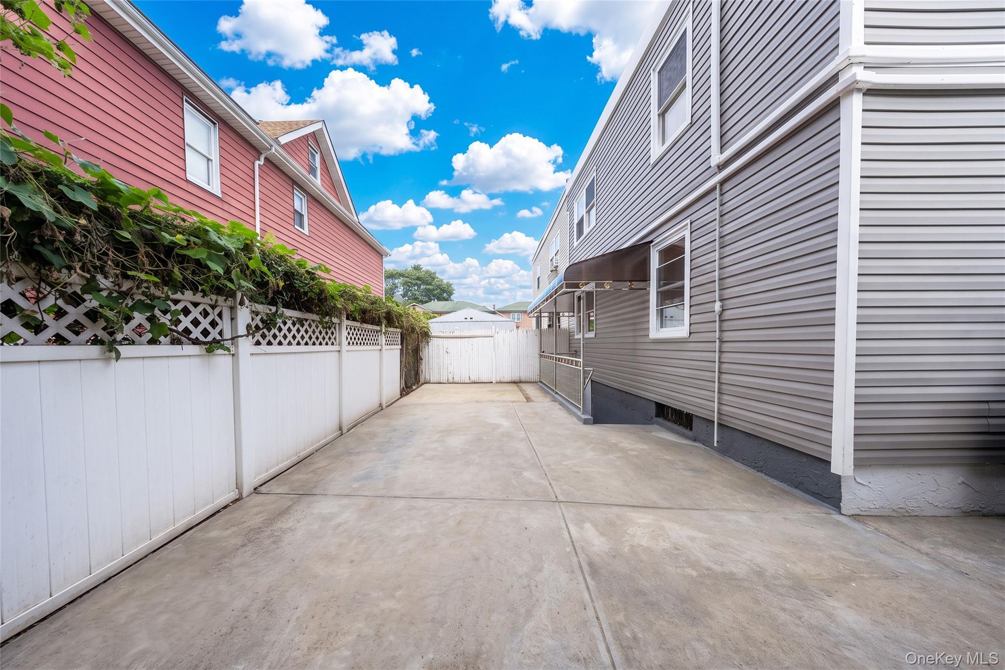 Single Family 108th Avenue  Queens, NY 11433, MLS-1053857-39