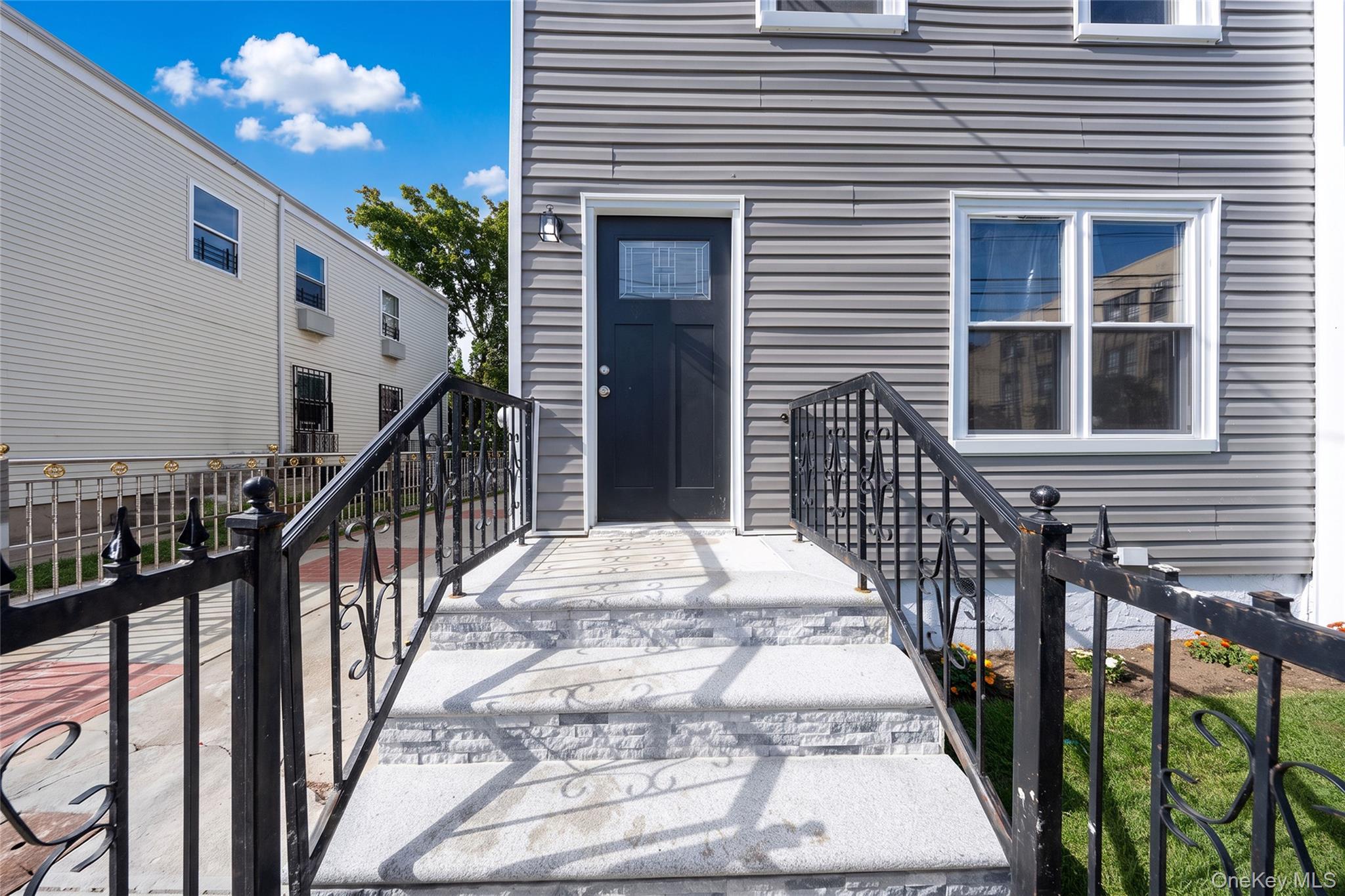 Single Family 108th Avenue  Queens, NY 11433, MLS-1053857-4
