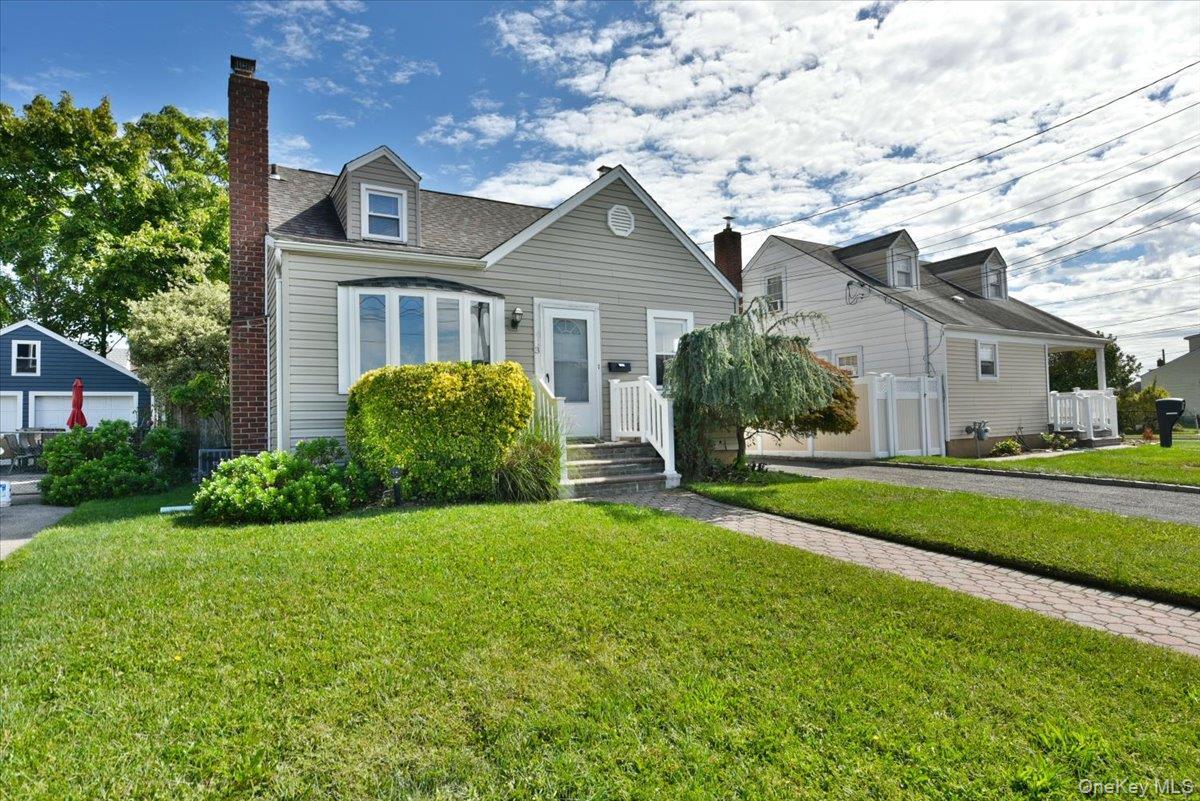 Single Family Stewart Avenue Nassau County, NY 11710, MLS-1053873-3