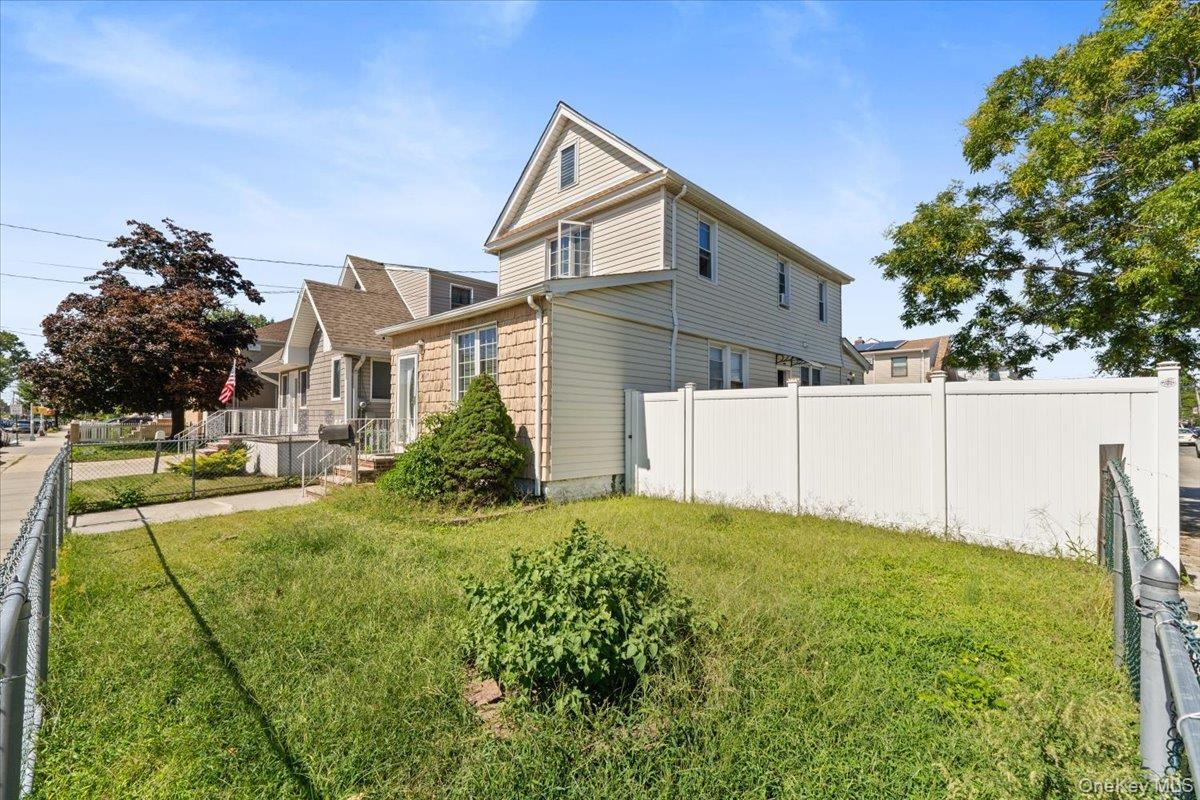 Single Family 159th Avenue  Queens, NY 11414, MLS-1053889-2