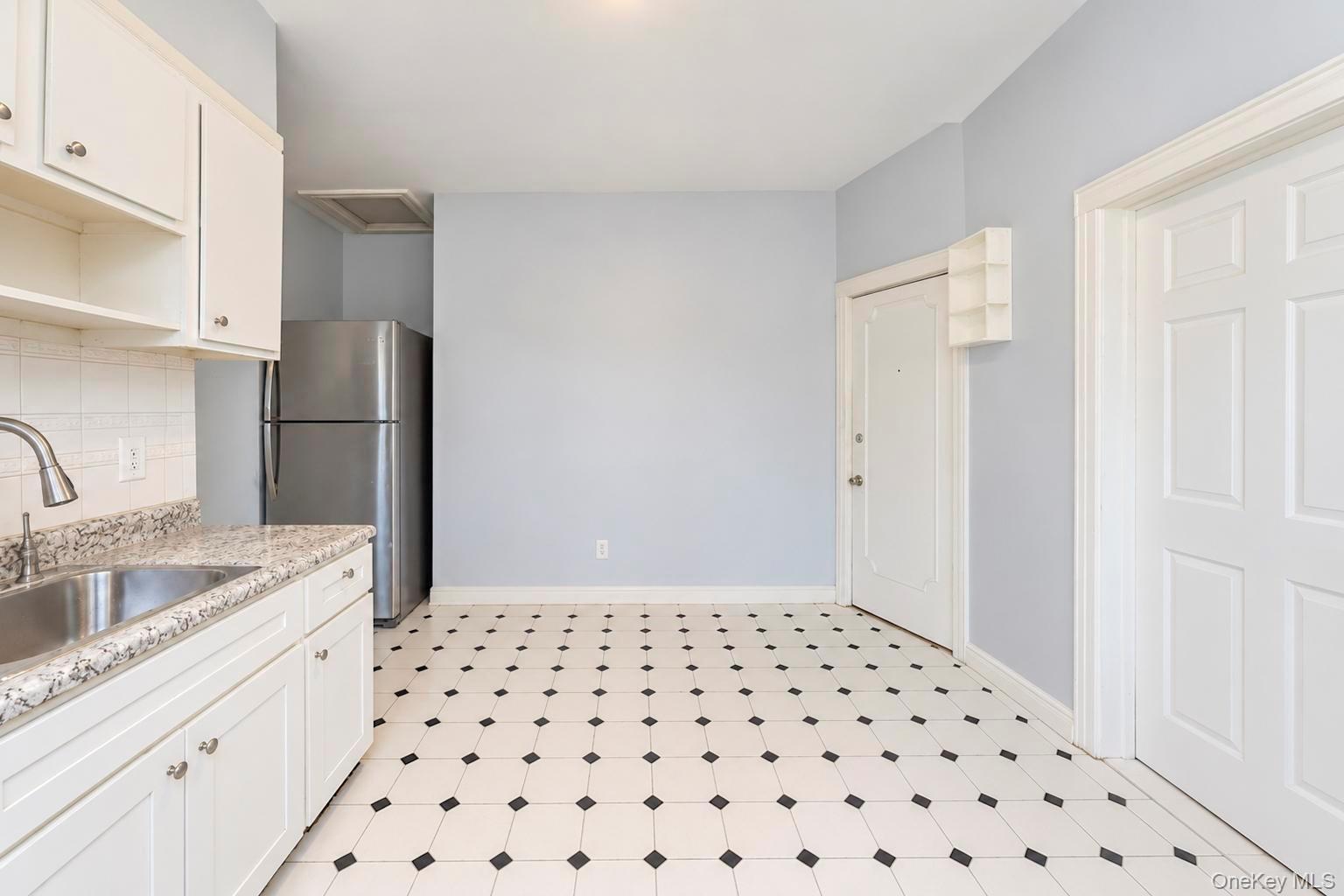 Single Family 90th Street Queens, NY 11417, MLS-1053907-17