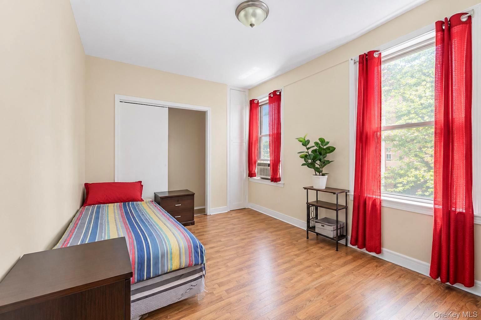 Single Family 90th Street Queens, NY 11417, MLS-1053907-22