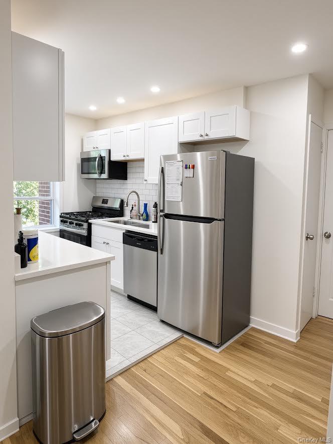 Apartment Mosholu Avenue Bronx, NY 10471, MLS-1053927-4