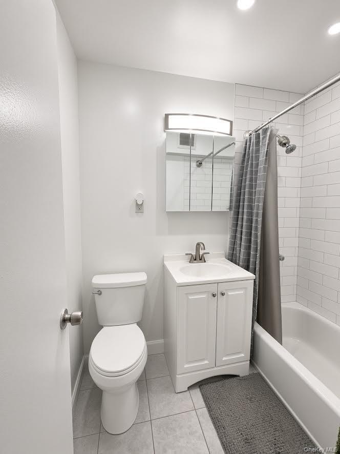 Apartment Mosholu Avenue Bronx, NY 10471, MLS-1053927-8