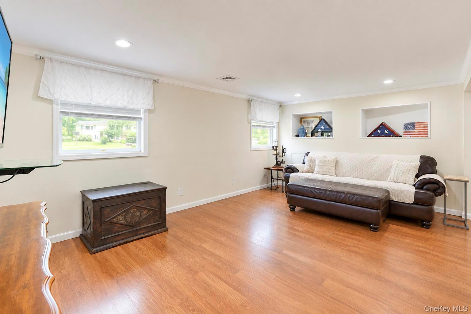 Single Family Bud Court Suffolk County, NY 11733, MLS-1053928-18