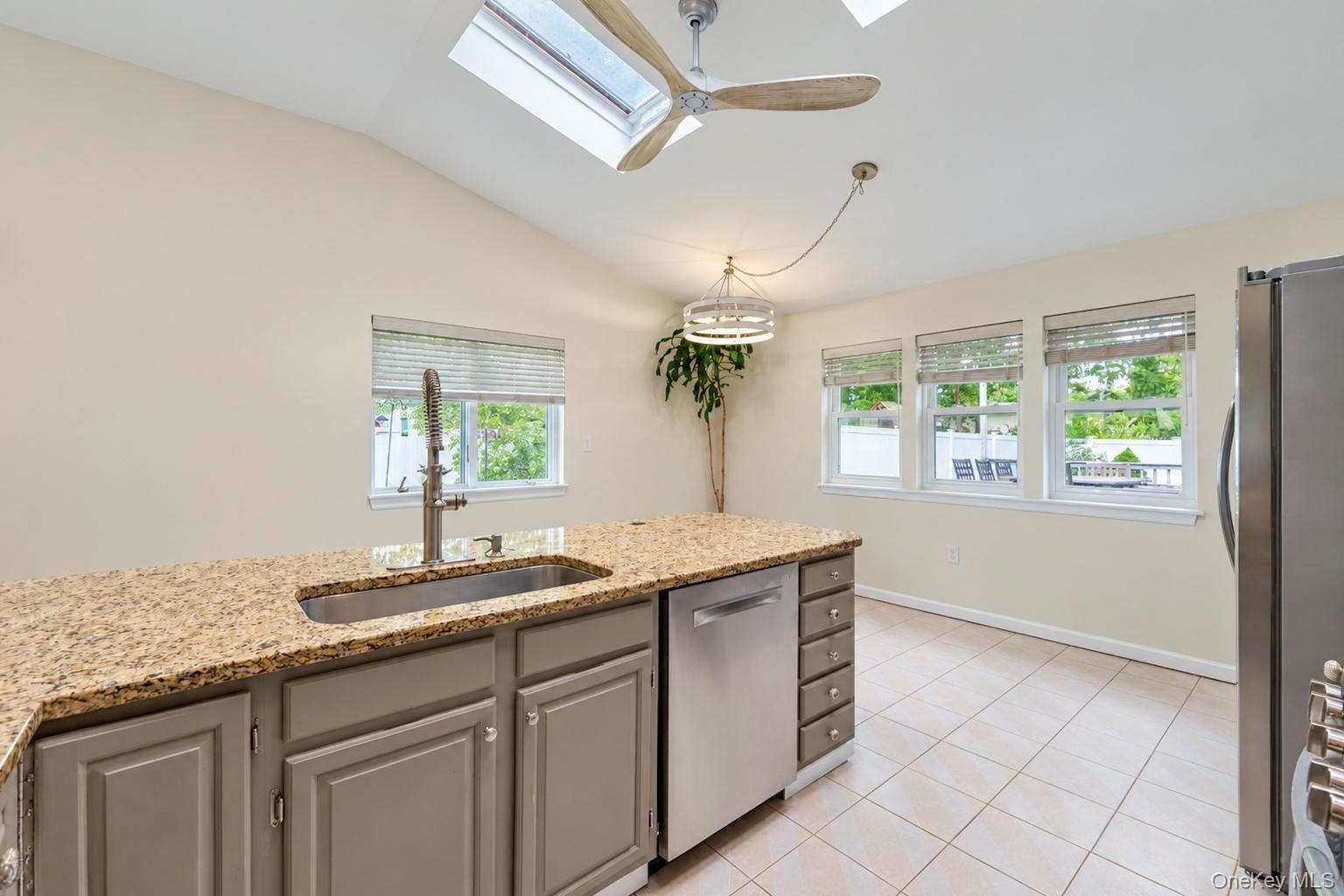 Single Family Bud Court Suffolk County, NY 11733, MLS-1053928-25