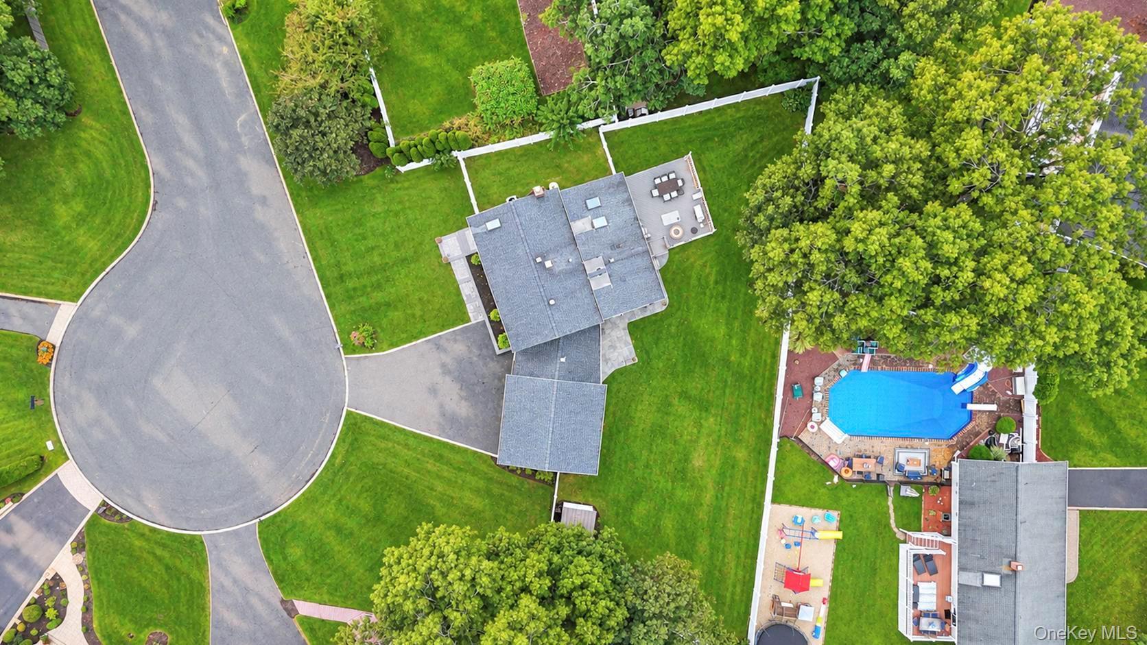 Single Family Bud Court Suffolk County, NY 11733, MLS-1053928-4