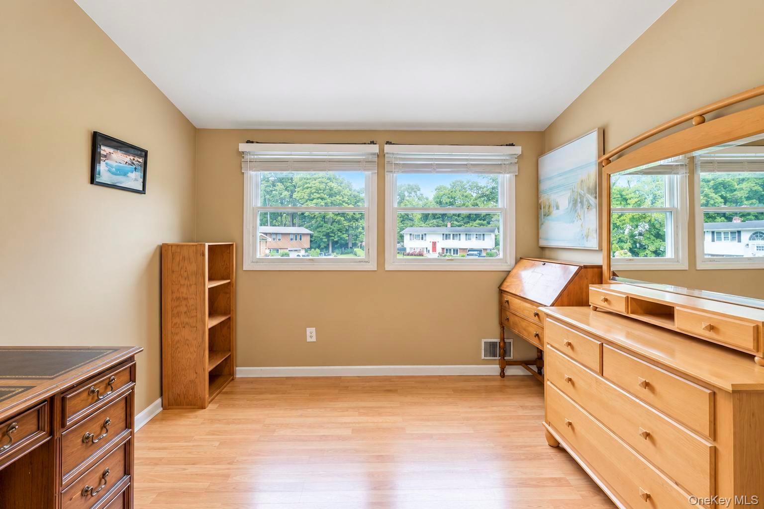 Single Family Bud Court Suffolk County, NY 11733, MLS-1053928-46