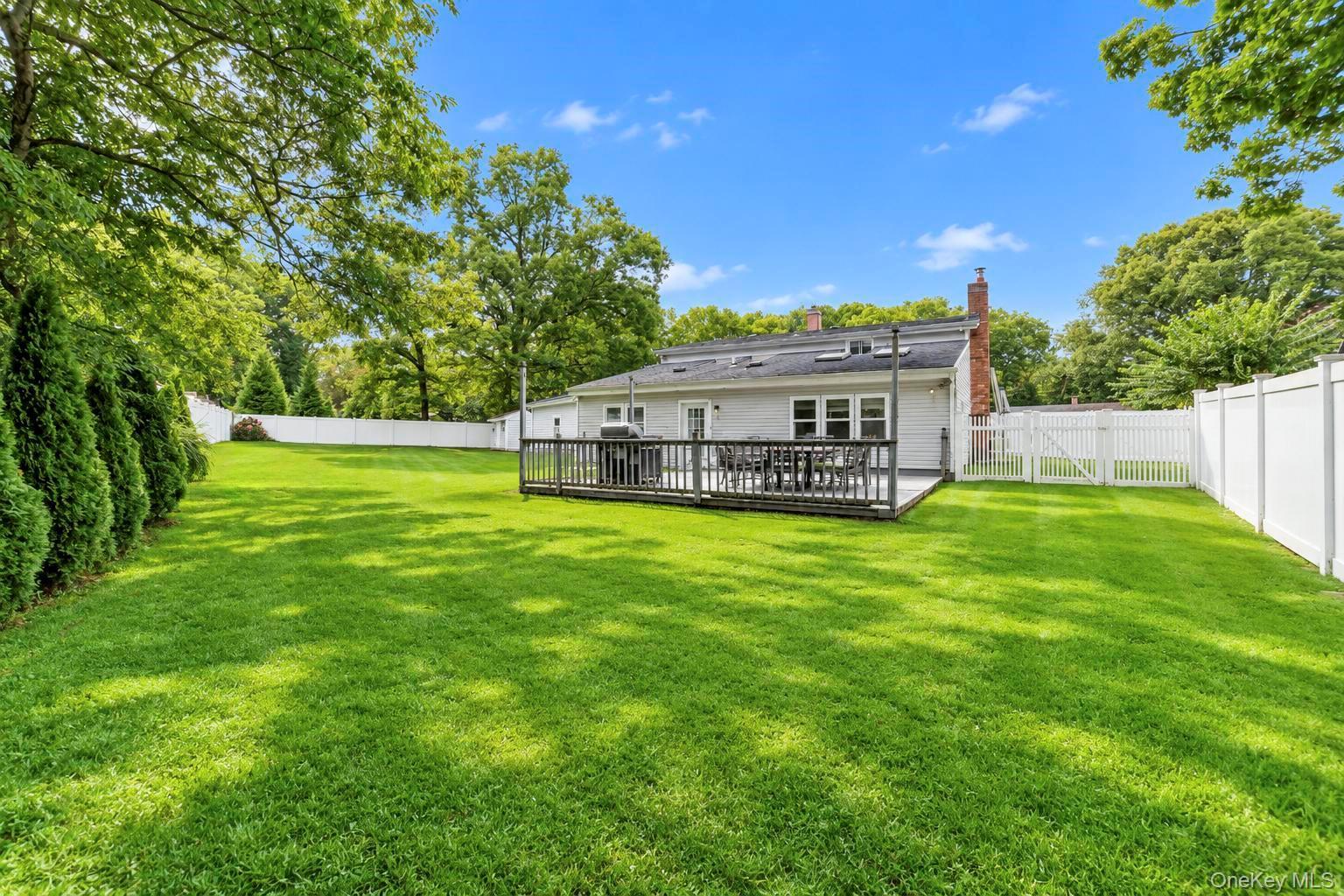 Single Family Bud Court Suffolk County, NY 11733, MLS-1053928-7