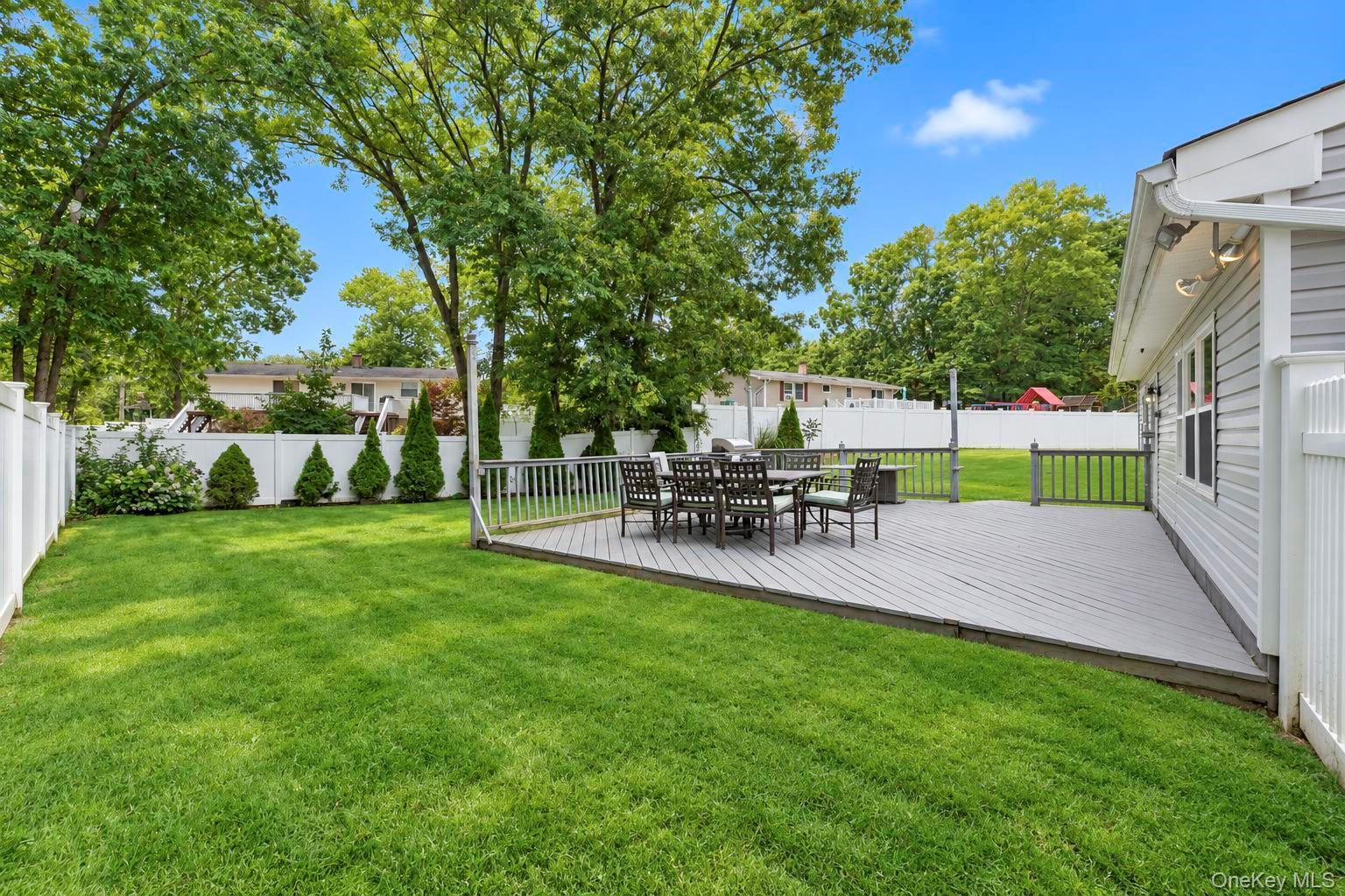 Single Family Bud Court Suffolk County, NY 11733, MLS-1053928-8