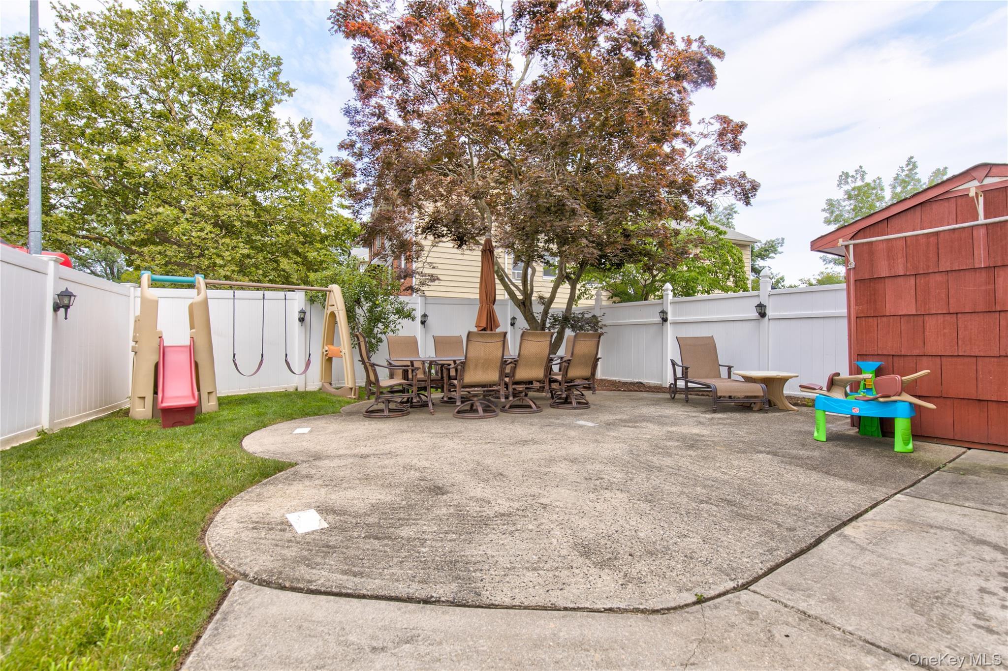 Single Family Cloverdale Boulevard  Queens, NY 11364, MLS-1053948-16