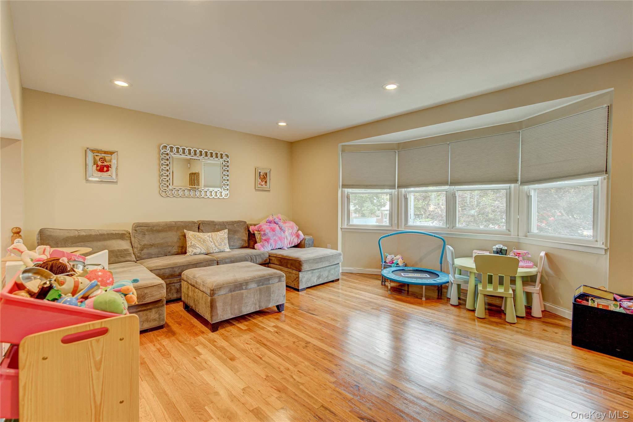 Single Family Cloverdale Boulevard  Queens, NY 11364, MLS-1053948-7