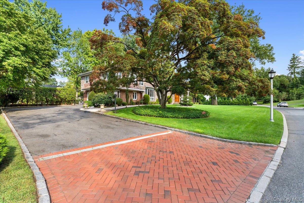 Single Family Hillcrest Drive  Nassau County, NY 11021, MLS-1053978-4