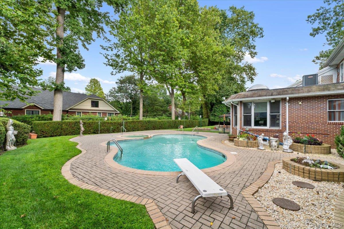 Single Family Hillcrest Drive  Nassau County, NY 11021, MLS-1053978-46