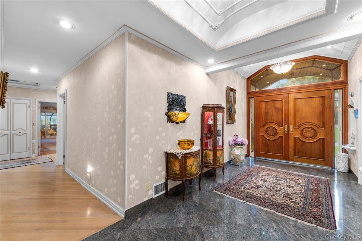 Single Family Hillcrest Drive  Nassau County, NY 11021, MLS-1053978-6