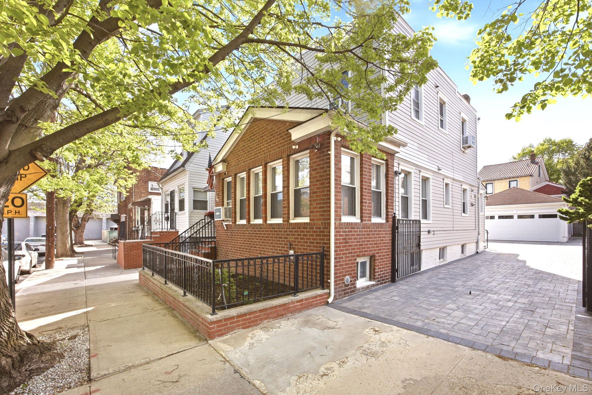 Single Family 78th Avenue Queens, NY 11385, MLS-1054003-2