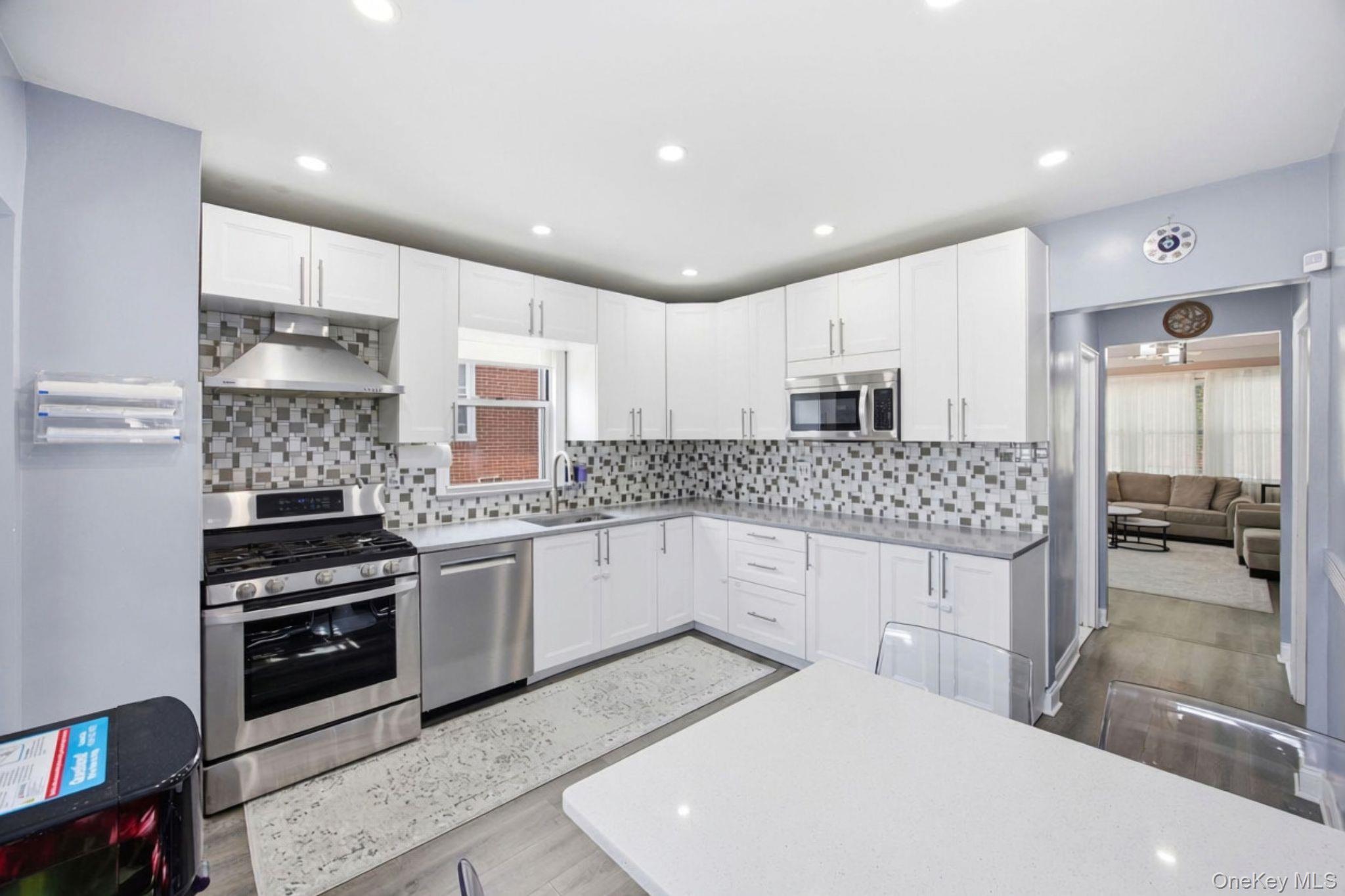 Single Family 78th Avenue Queens, NY 11385, MLS-1054003-8