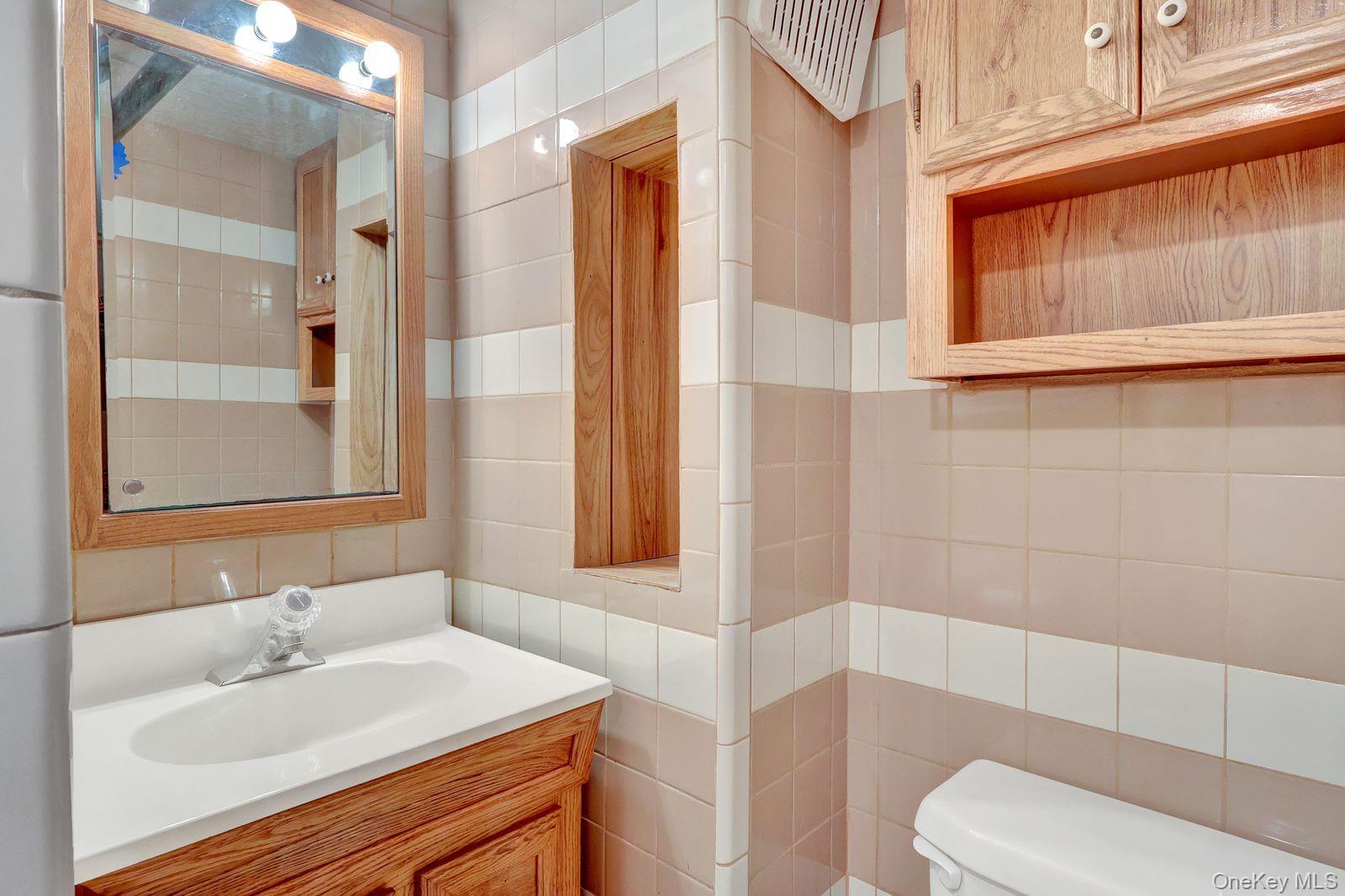 Single Family 254th Street Queens, NY 11426, MLS-1054019-33